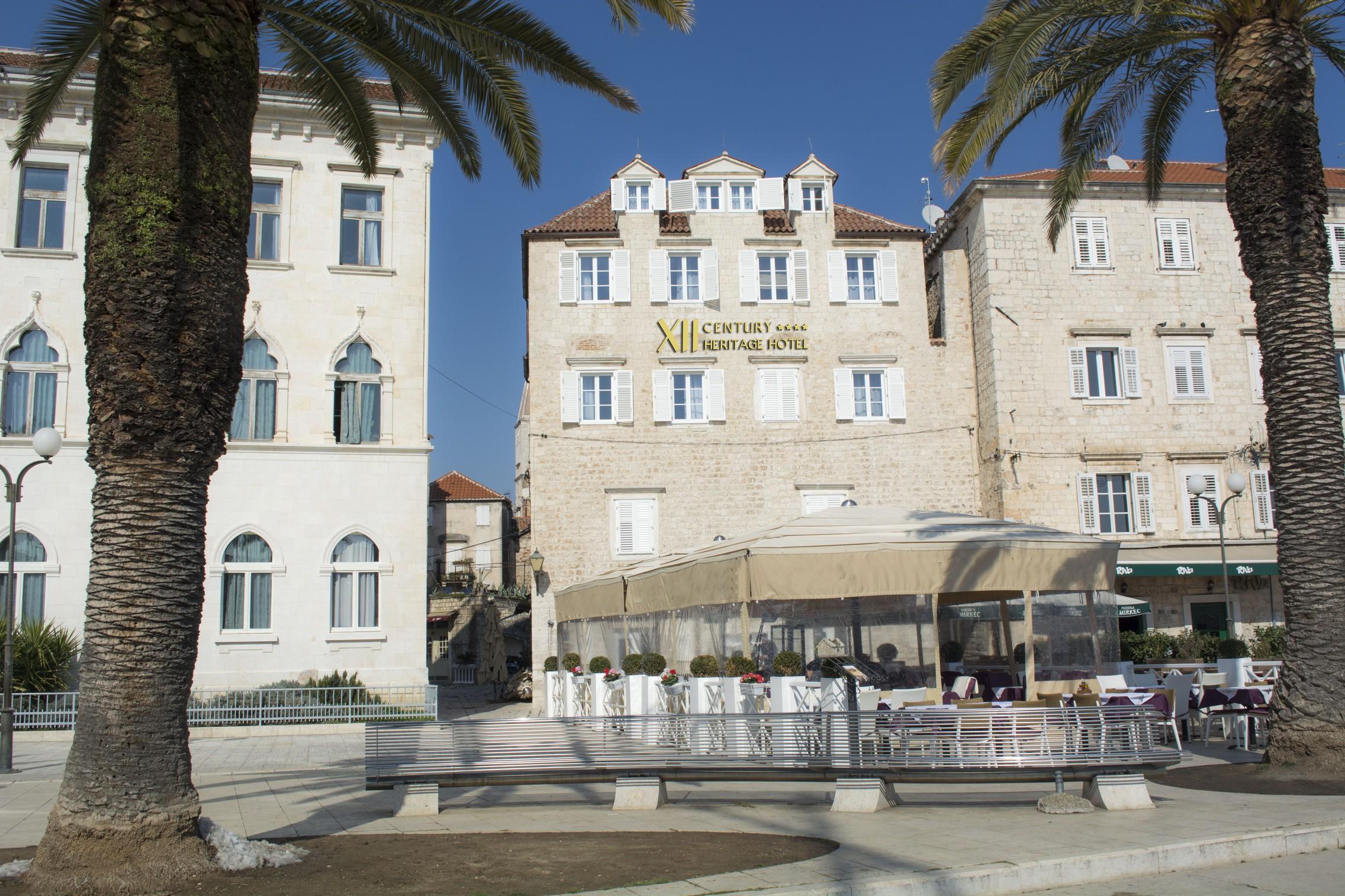 XII Century Heritage Hotel Trogir Buitenkant foto