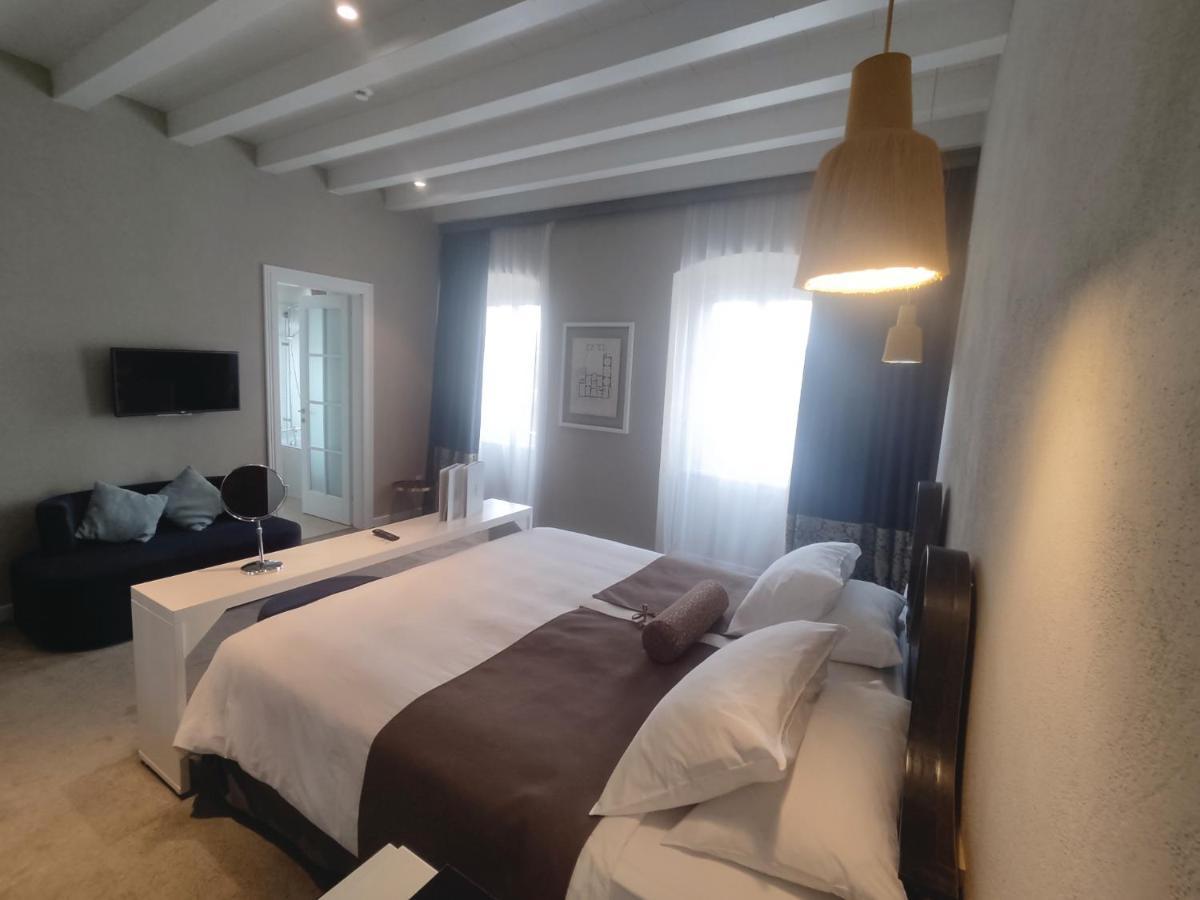 XII Century Heritage Hotel Trogir Buitenkant foto