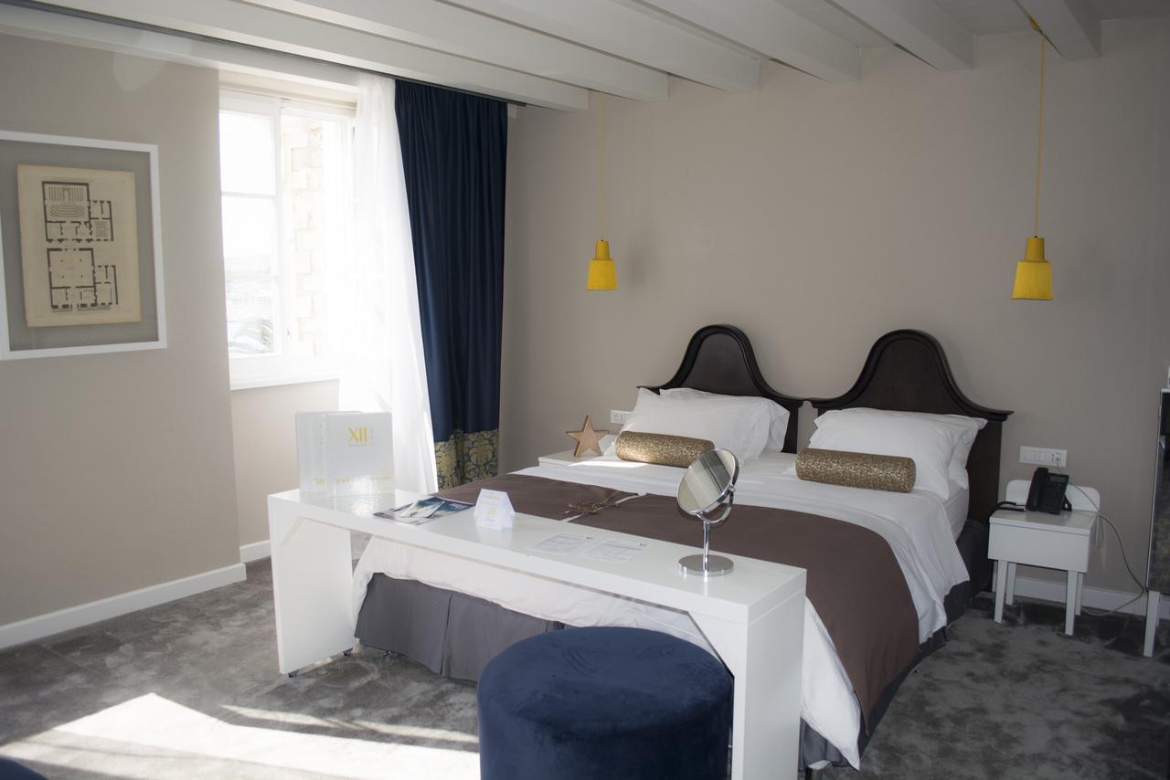XII Century Heritage Hotel Trogir Buitenkant foto