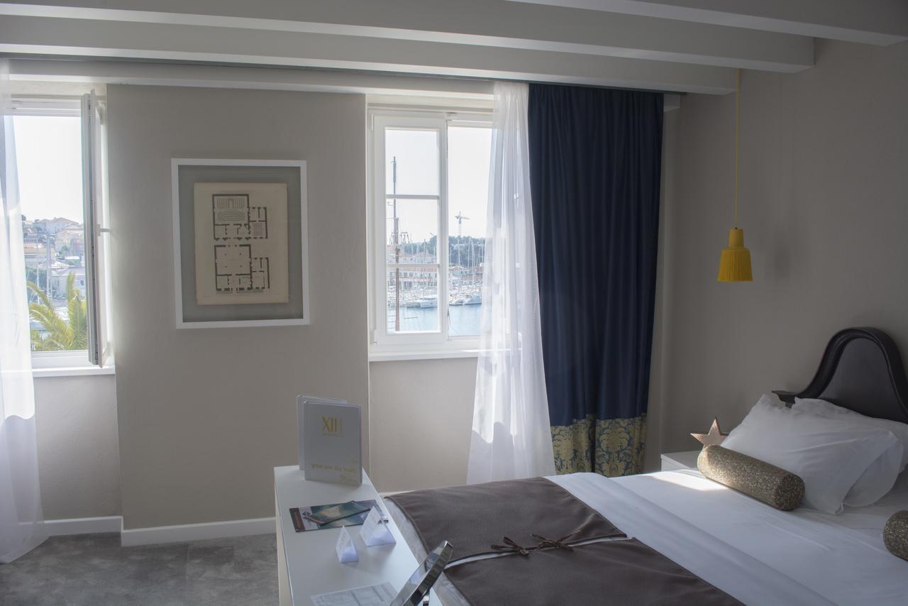 XII Century Heritage Hotel Trogir Buitenkant foto