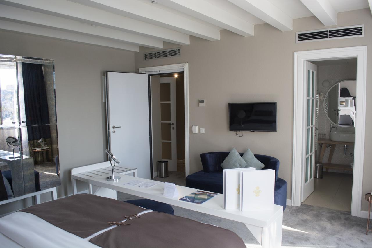 XII Century Heritage Hotel Trogir Buitenkant foto